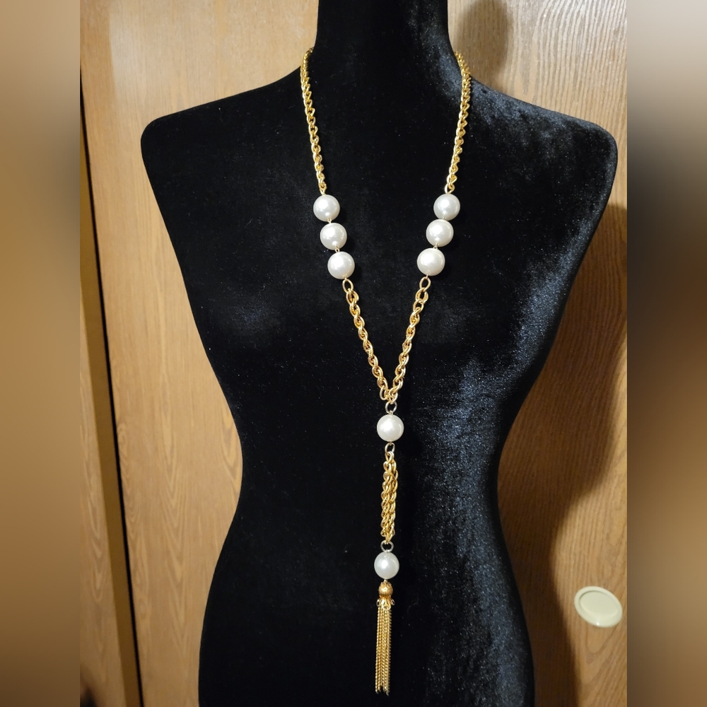 24" Double Linked Pearl & Tassel Necklace